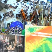 Acrylbild abstrakt gemalt und Atelieratmosphäre in der Kunstschule, Verband Deutscher Industrie Designer (VDID) 